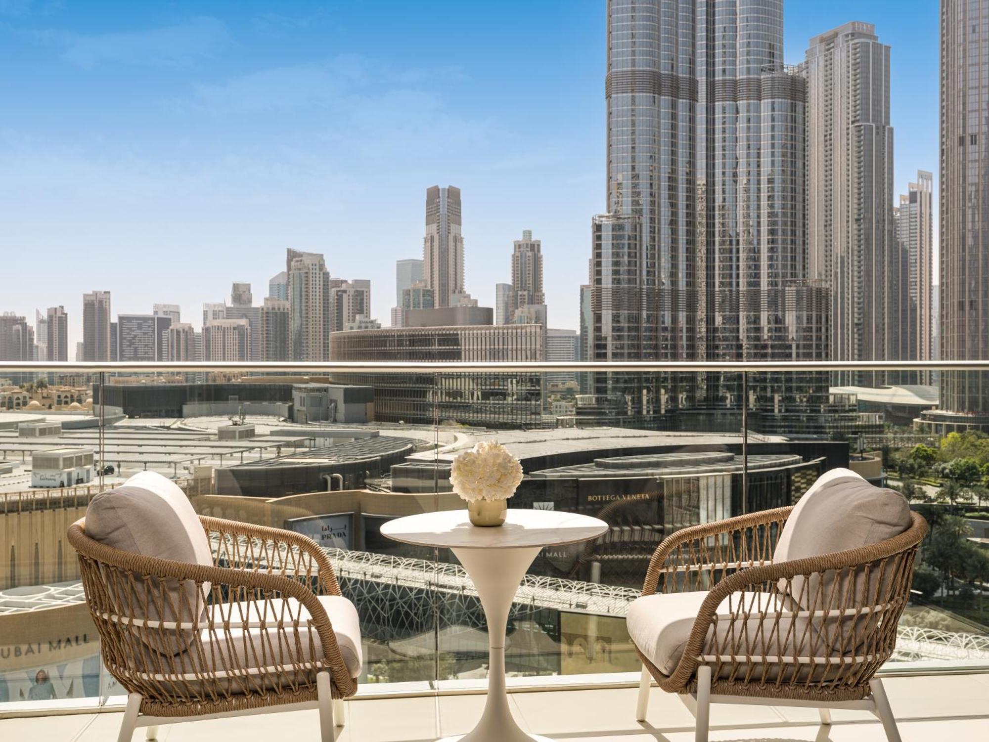 Kempinski The Boulevard Dubai Eksteriør billede View from the balcony of a typical apartment