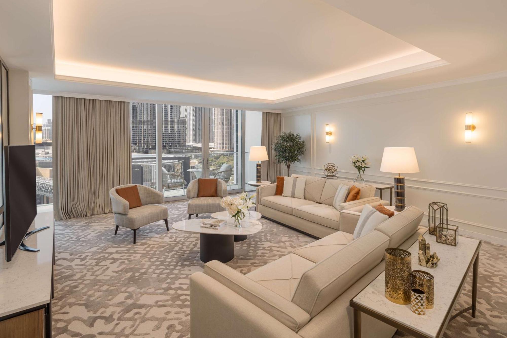 Kempinski The Boulevard Dubai Eksteriør billede A living room at the Ritz-Carlton, DIFC